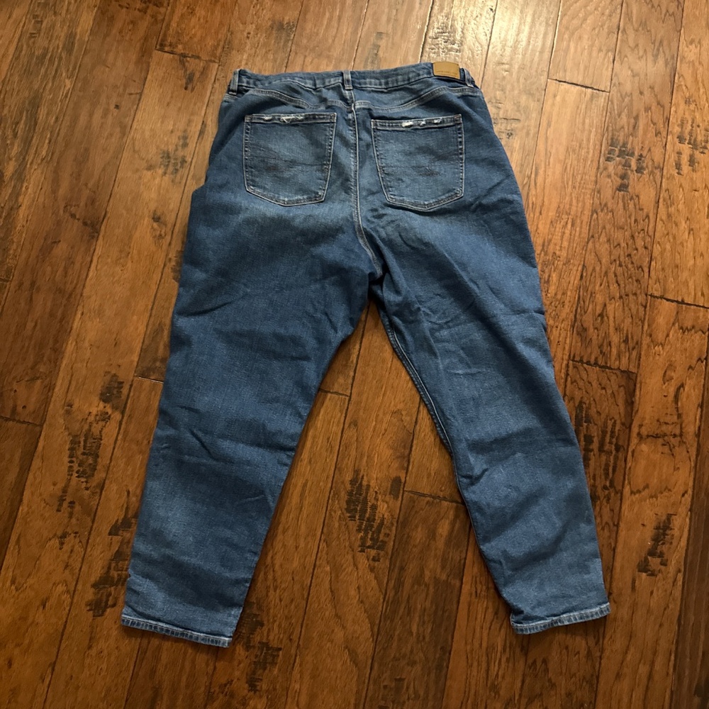 American Eagle Curvy Mom Jean - Picture 4 of 5